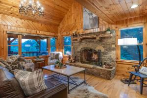 25 Off MountainViews HotTubFirePitWCU 3Min