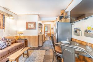 Park Meadows 1B by Ski Country Resorts