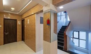 Itsy Hotels Bindra Elite