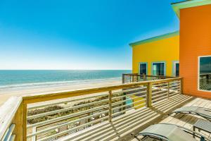 Ultimate Beachfront Sunset Views Sleeps 16