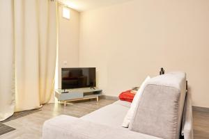 Tra la Rocca e il Lago