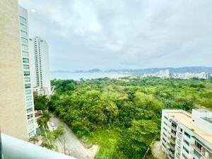 Amplo apartamento com vista para o mar - Enseada