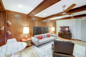 Convenient Condo 8 Mi to Dtwn Indianapolis!