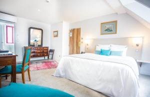 Hotels Hotel Spa - Au Charme Rabelaisien : photos des chambres