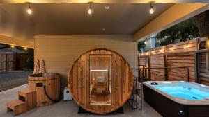 Bouldin Modern - Luxury Wellness Retreat