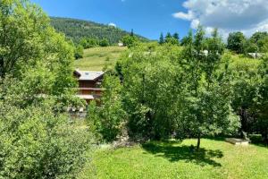 Bright apartment near the slopes