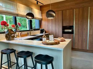 NIEUW Eco design bosvilla met sauna en xl tuin