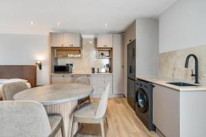 Trendy Sea Point Studio