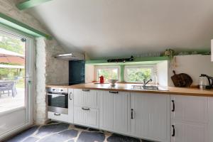 Chaumiere bretonne avec jardin - Golfe du Morbihan