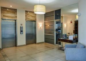 Lido Harbour Towers Lido Key & Private Beach!