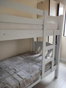 Apto em Caiobá com linda vista para a praia