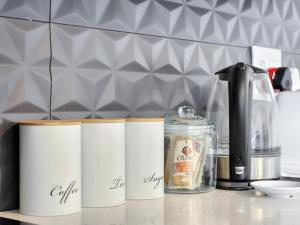 Cape Comfort - Central and Modern