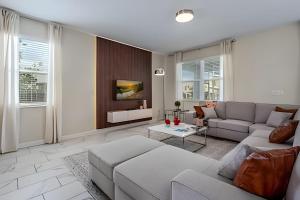 Casa 8Q c Piscina, Cinema e Game Room