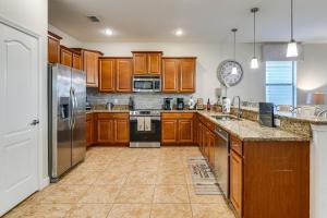 Group Getaway! 4,000-Sq-Ft Home in ChampionsGate