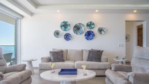 Perfect family 2 bedroom condo E1804 Encantame