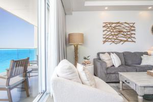 Amazing 2 bedroom Beach Front Condominium at Encantame E1102