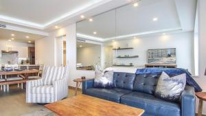 Splendid Waterfront 2 bedroom Velero 1804 Encantame Towers