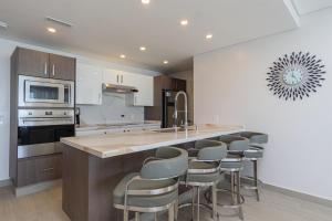 Splash in The New Lazy River and Sleep In Luxury Encantame C-1104