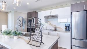 Panoramic water front deluxe condo Encantame Viento 605