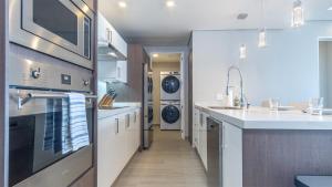 Amaizing condo by the beach Encantame W1704