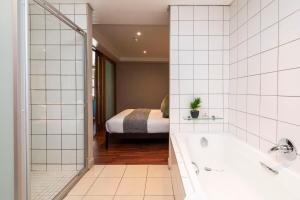 Hint of Luxury at Circa