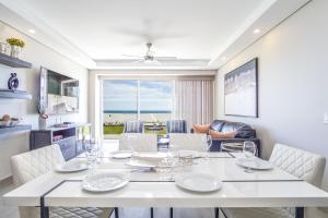 Spectacular 2 bedroom condominium Encantame E102