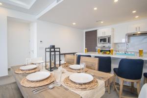 Stunning 2BR condo at Encantame Towers Velero 2302 in playa Encanto