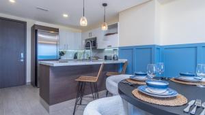 Splash in The New Lazy RiverStay in Modern Luxury Encantame Viento 303