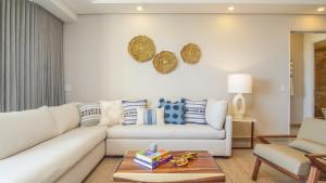 Panoramic And Immersive Water View 2 bedroom E2002