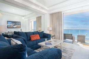 Splash in New Lazy RiverStay in Modern Luxury Encanatmae 703