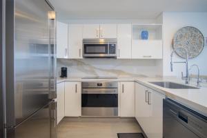 Lovely 1BR condo at Encantame Towers Velero 2303