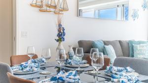 Beautiful two bedroom condo - Viento 2104