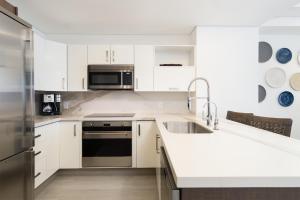 Splash in The New Lazy RiverStay in Modern Luxury Encantame C-403