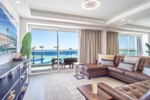 Gorgeous 2 bedroom condominium (Encantame Verano 204)