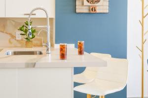 Stay in LuxurySplash in New Lazy River this Winter Encanatame Towers 903