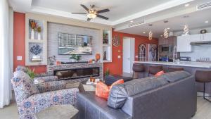 Attractive 2 bedroom condo Encantame Towers Velero 105