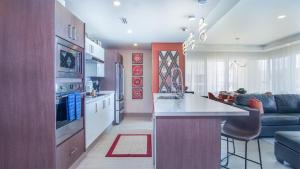 Attractive 2 bedroom condo Encantame Towers Velero 105