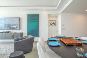 Sensational 2 bedroom condominium (Encantame Velero 1502)
