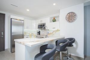 Splash in The New Lazy River and Sleep In Luxury Encantame Towers Velero 303