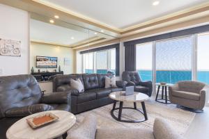 Splash in The New Lazy River and Sleep In Luxury Encantame Towers C 1204