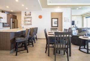 Splash in The New Lazy River and Sleep In Luxury Encantame Towers C 1204