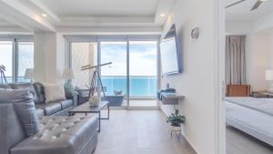 Amazing condo by the beach Encantame W1203