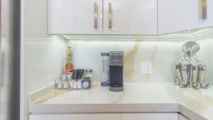 Amazing condo by the beach Encantame W1203