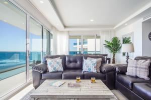 Delightful 2 bedroom condo Encantame Towers Verano 505