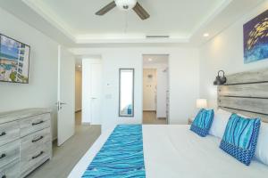 Delightful 2 bedroom condo Encantame Towers Verano 505