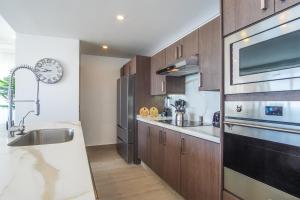 Delightful 2 bedroom condo Encantame Towers Verano 505