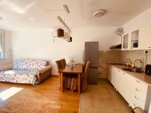 Luckys House S