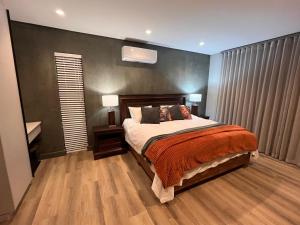 18 On Louvre Guesthouse