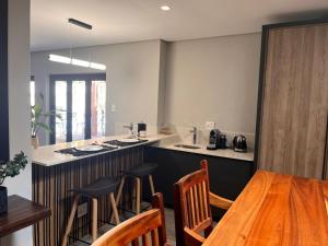 18 On Louvre Guesthouse