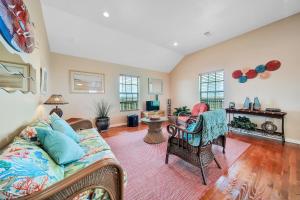 Escape Bay Views Large Deck Group Ready